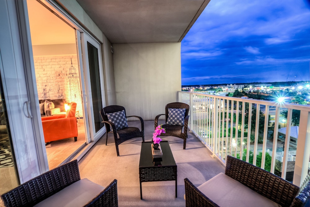 Laketown Wharf Resort by Aneliya's Rentals - photo 880
