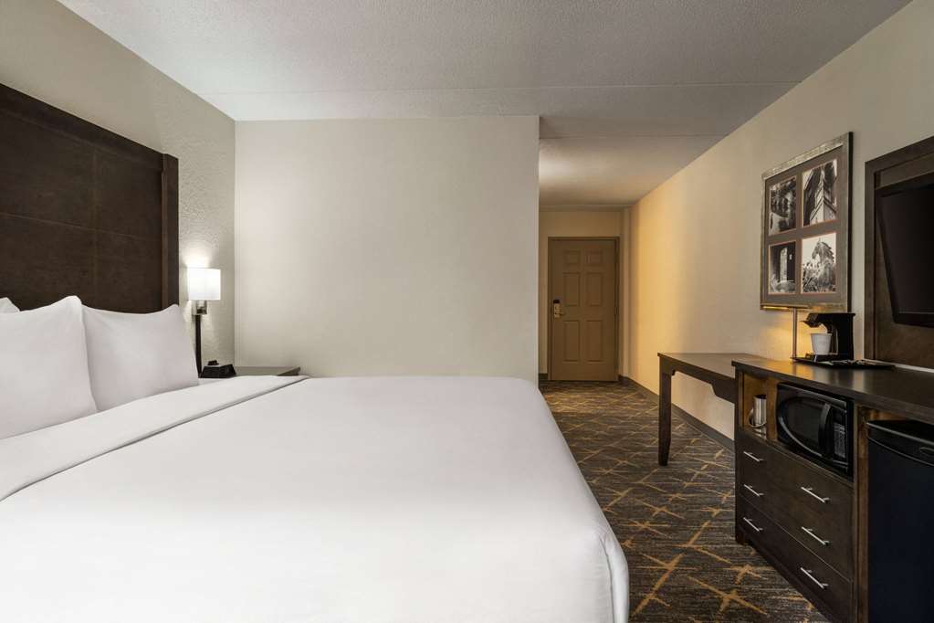 AmericInn by Wyndham Rochester Near Mayo Clinic - photo 18