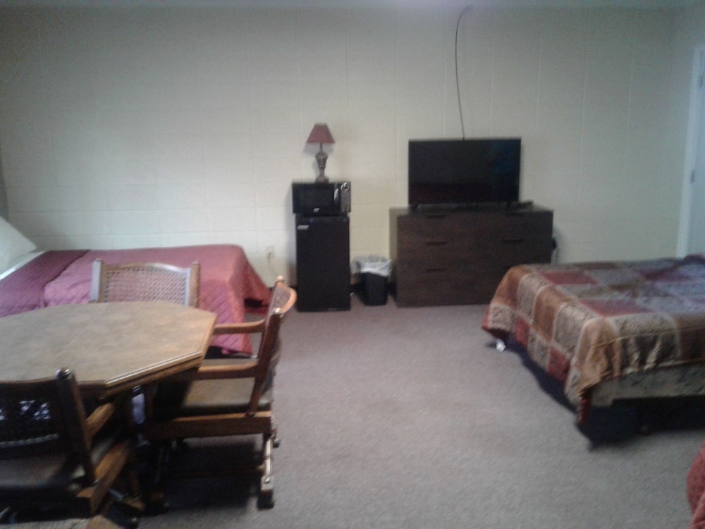 Dighton Inn - photo 47