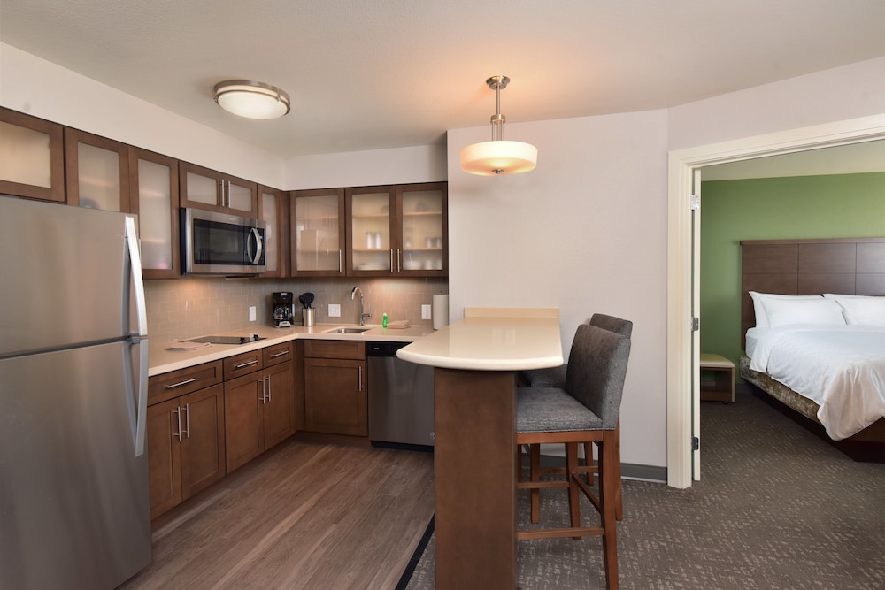 Staybridge Suites Wisconsin Dells Lake Delton by IHG - photo 22