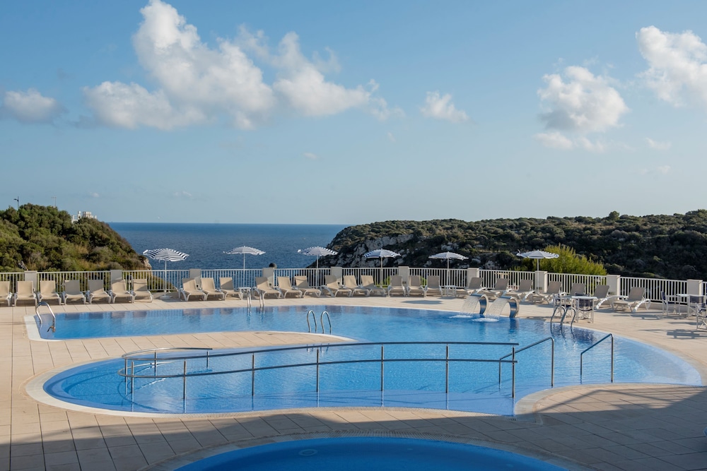 Seth Playa Azul - carbon neutral hotel in Alaior