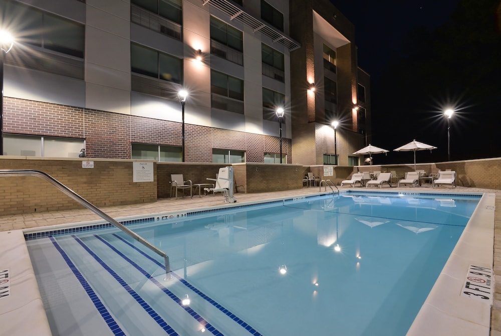 Holiday Inn Express & Suites Charlotte Ballantyne by IHG - photo 7