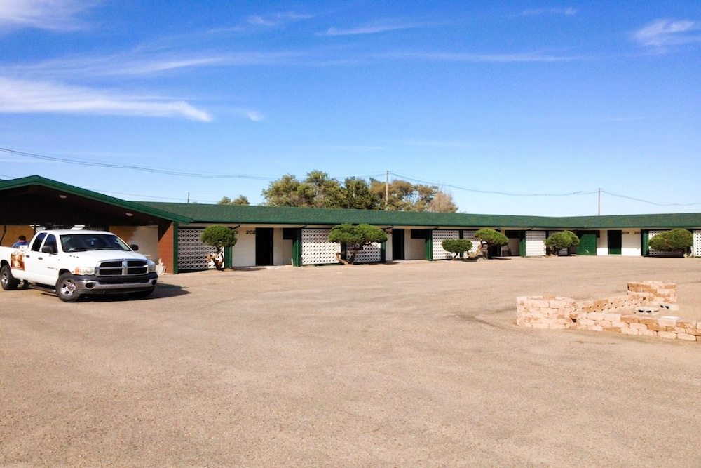 Hometown Inn By Oyo Lakin Ks pet-friendly hotel Lakin