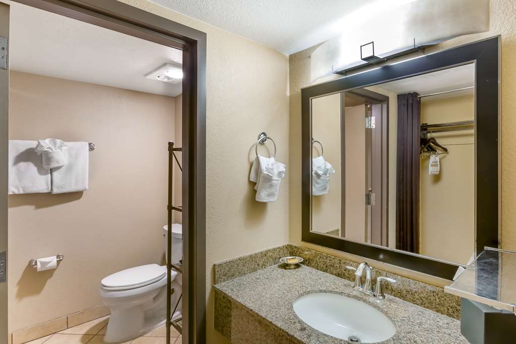 Best Western Plus Raton Hotel - photo 17