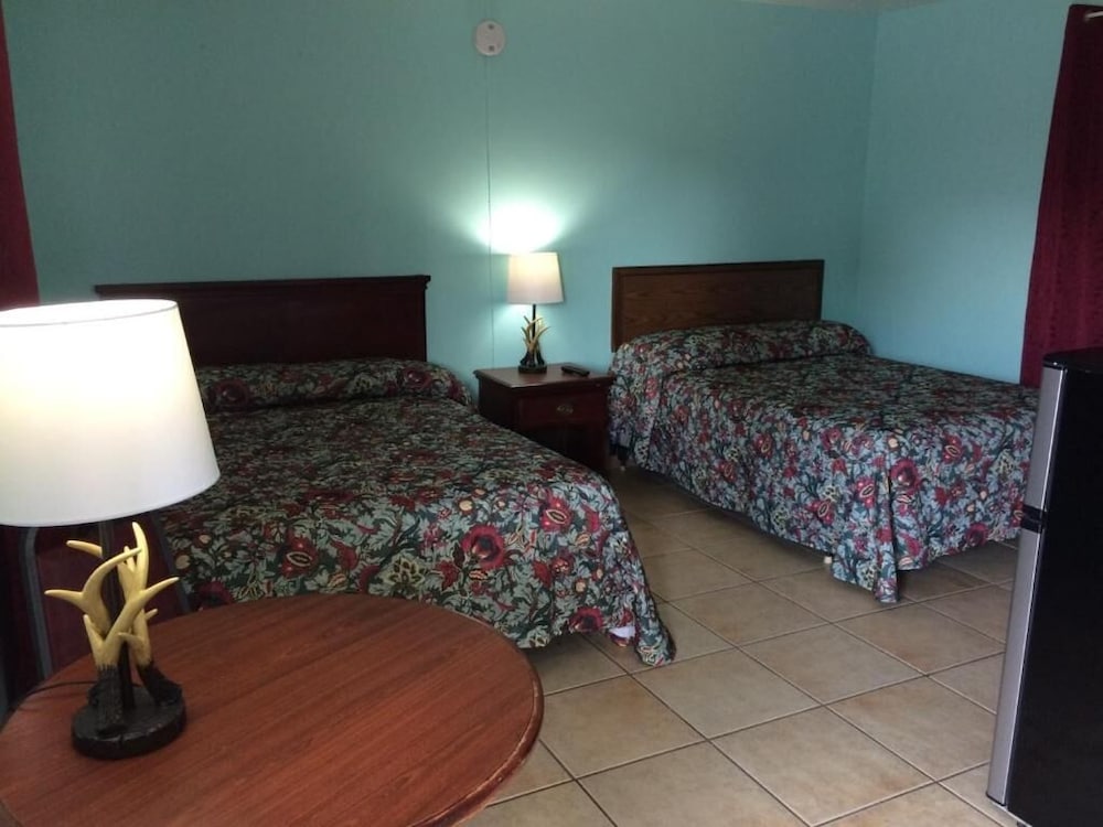 Skylark Motel - photo 7