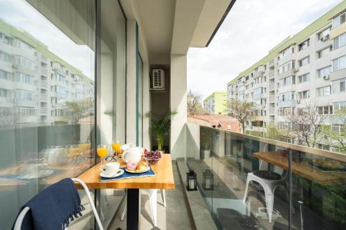Central 15 Apartment New Building & Parking — 4-Star Luxury Hotel in Bucharest, Romania