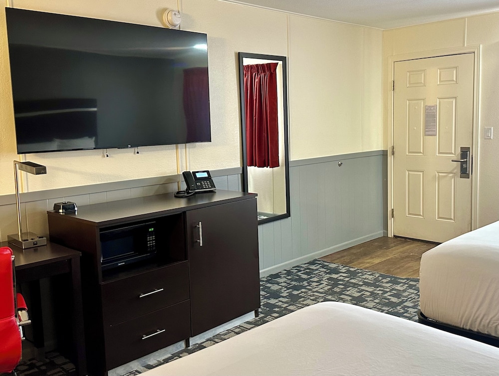 Americas Best Value Inn Wall - photo 25