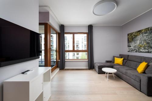 Metro Wierzbno Stylish Apartment by BookingHost — 4-Star Luxury Hotel in Warsaw, Poland
