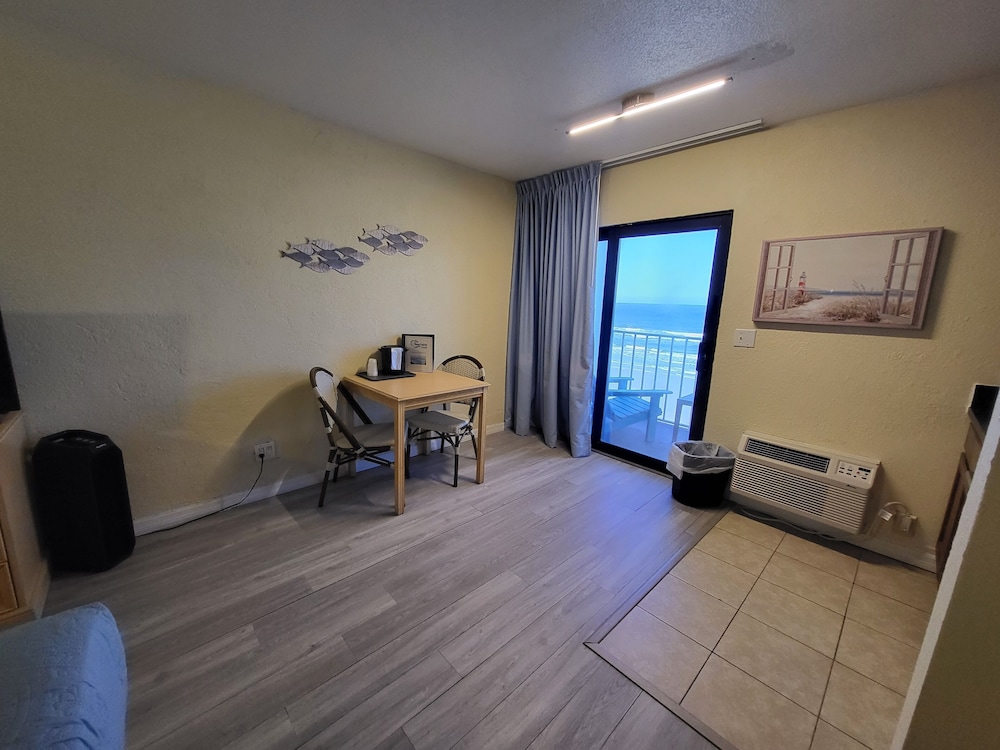 Beachside Hotel - photo 42