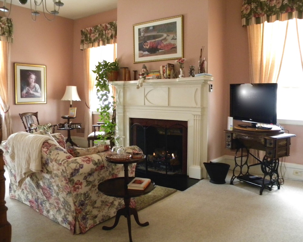 B&B at Oliver Phelps — Canandaigua — photo 2