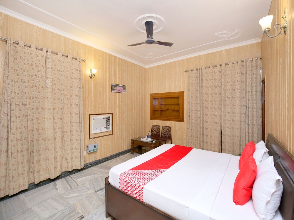 OYO 14030 Cheema Holiday Homes