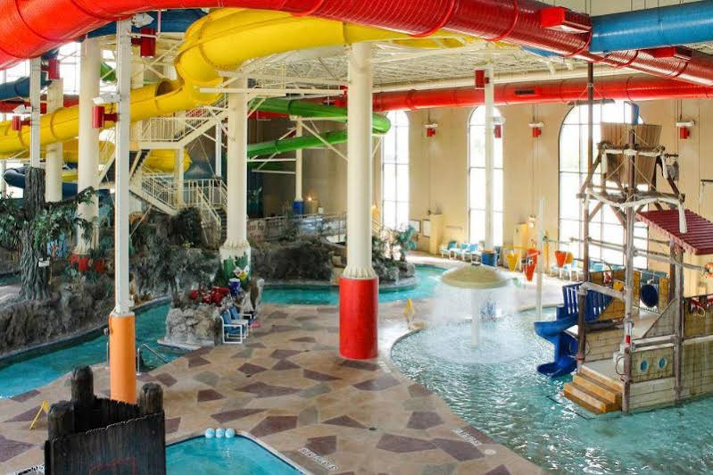 Caribbean Cove Hotel and Water Park - photo 24