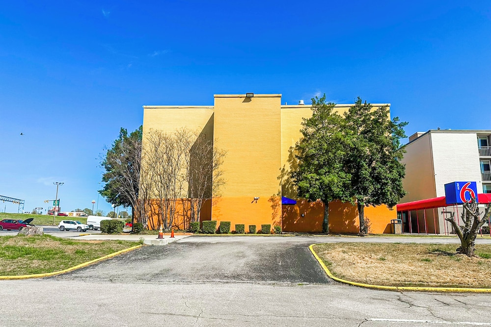 Jackson Hotel & Convention Center - photo 102