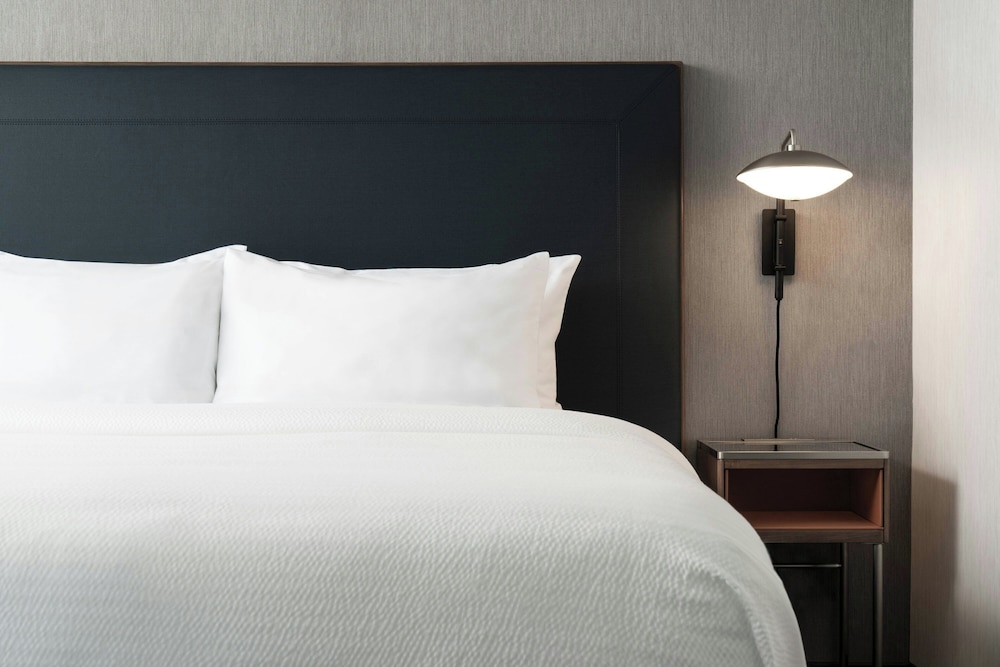 Courtyard by Marriott Cleveland Beachwood - photo 10