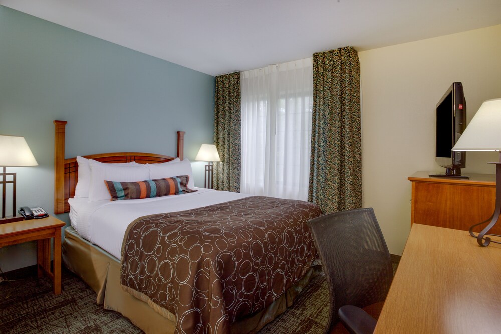 Staybridge Suites Corning by IHG - photo 14
