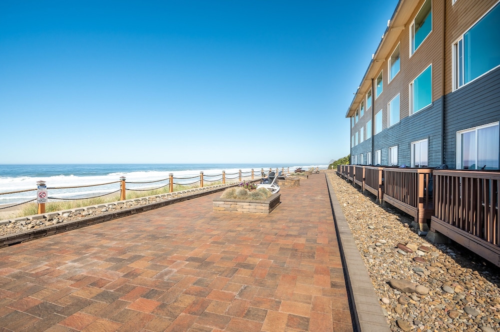 Sailor Jack's Oceanfront Inn - photo 56