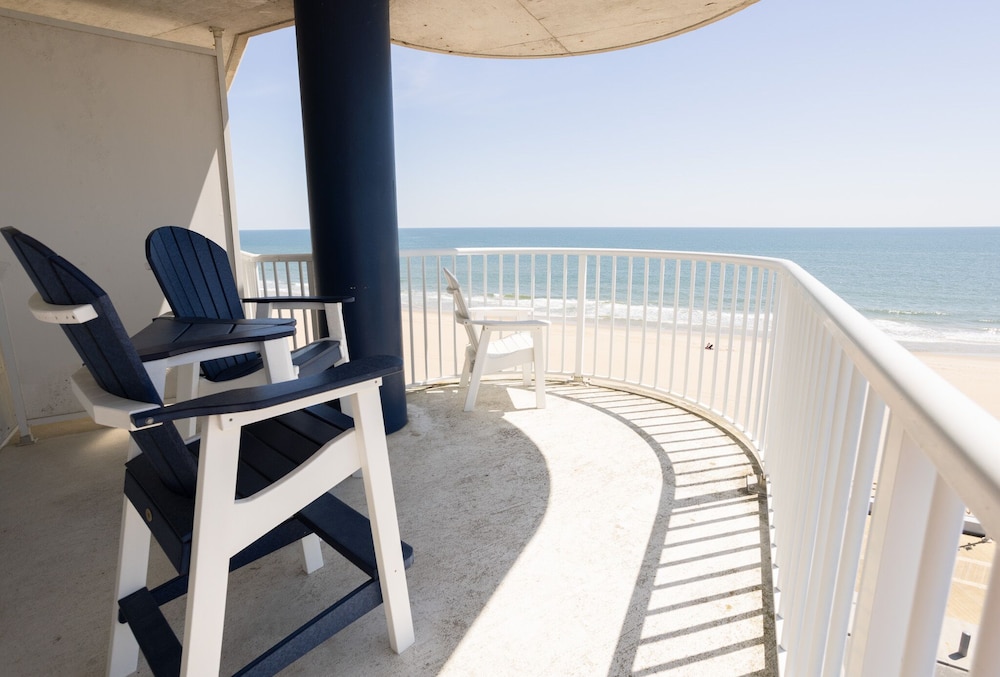 Commander Hotel & Suites - photo 31