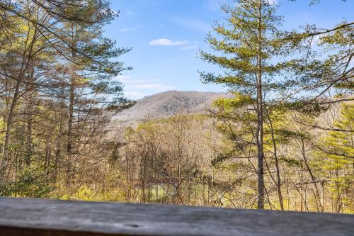 Serenade Collection by Carolina Mornings — 4-Star Luxury Hotel in Hendersonville, United States