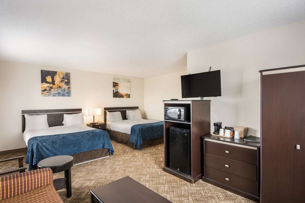 Best Western Mt. Pleasant Inn - photo 11