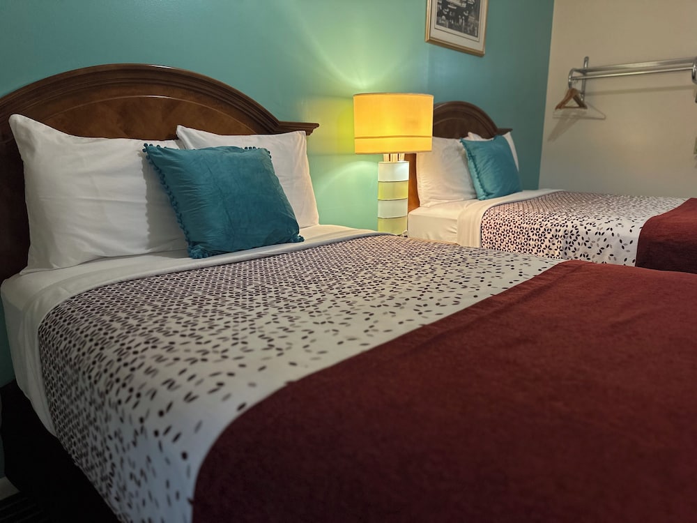 Cozy Corner Motel - photo 12