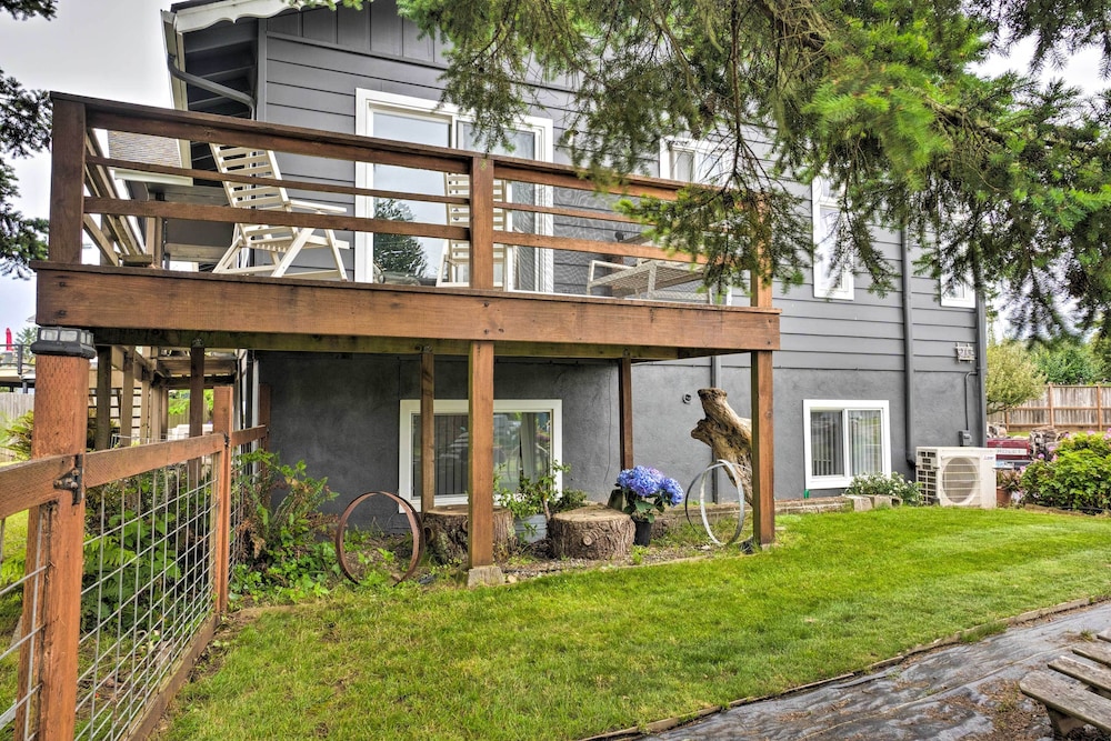 Brookings Vacation Rental Studio Walk to Town — 4-Star Luxury Hotel in Brookings, United States