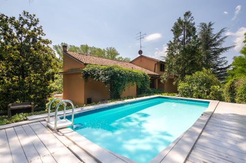Villa la Bruscola by MMega — 4-Star Luxury Hotel in Barberino Di Mugello, Italy