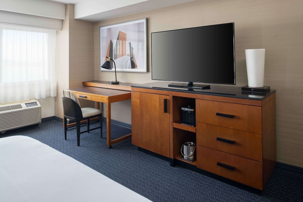 DoubleTree by Hilton San Francisco Airport - photo 14