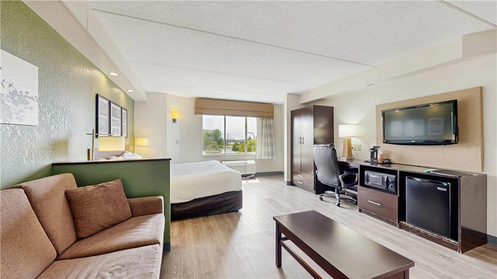 Sleep Inn & Suites Buffalo Airport - photo 21