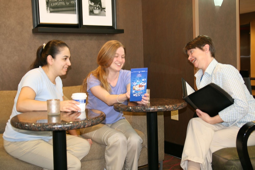 Hampton Inn & Suites Lebanon - photo 5