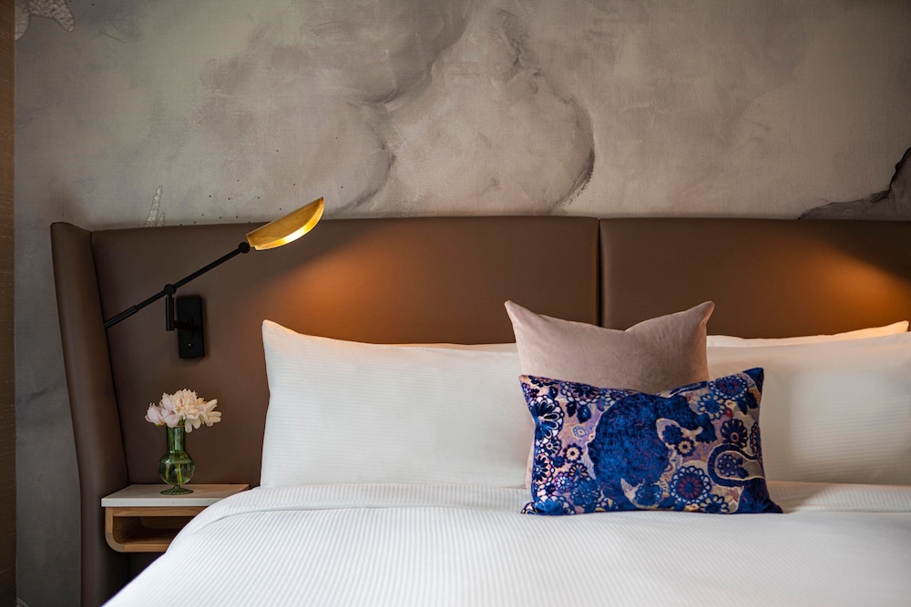 JW Marriott Essex House New York - photo 47