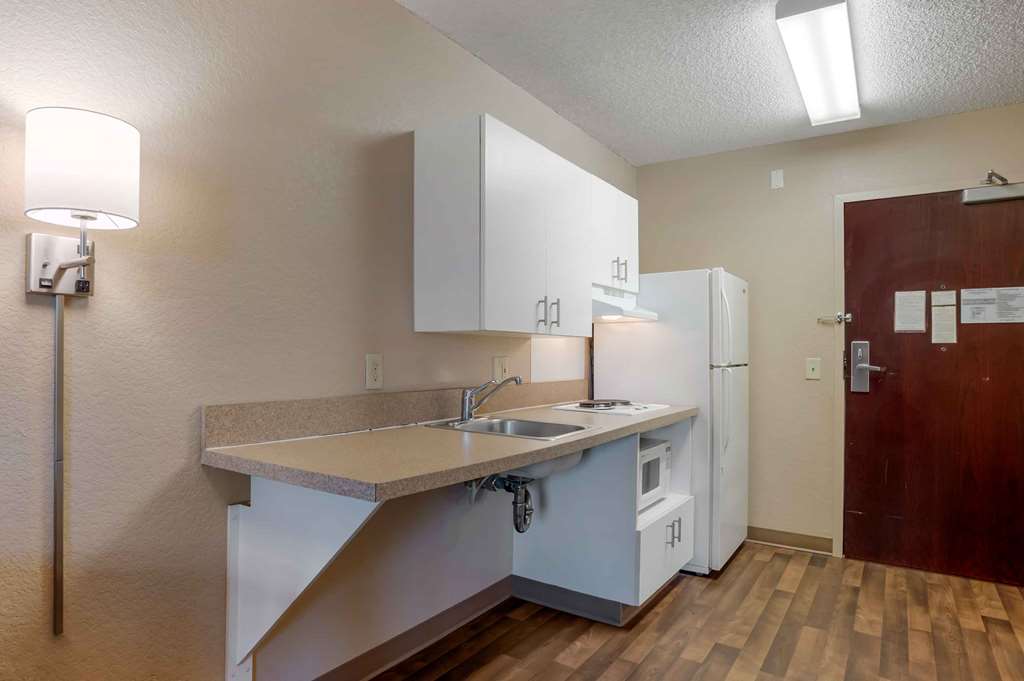Extended Stay America Suites Orange County Lake Forest - photo 18