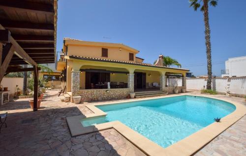 Beautiful Home In Altavilla Milicia — 5-Star Luxury Hotel in Altavilla Milicia, Italy