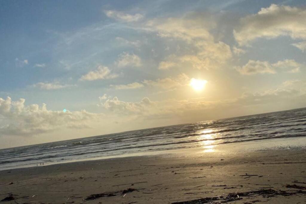 Cozy Coastal Condo — 4-Star Luxury Hotel in Corpus Christi, United States