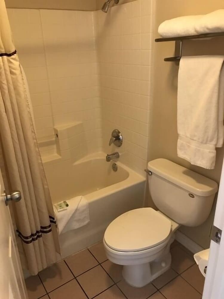 St. George Inn & Suites - photo 50