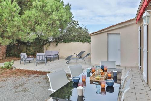 Charmante maison proche mer quartier paisible — 4-Star Luxury Hotel in Olonne-Sur-Mer, France