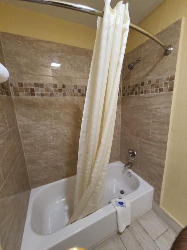 America's Value Inn - photo 22