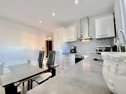 Henry IV 2 Pieces Mes1112 - last minute hotel in Cannes