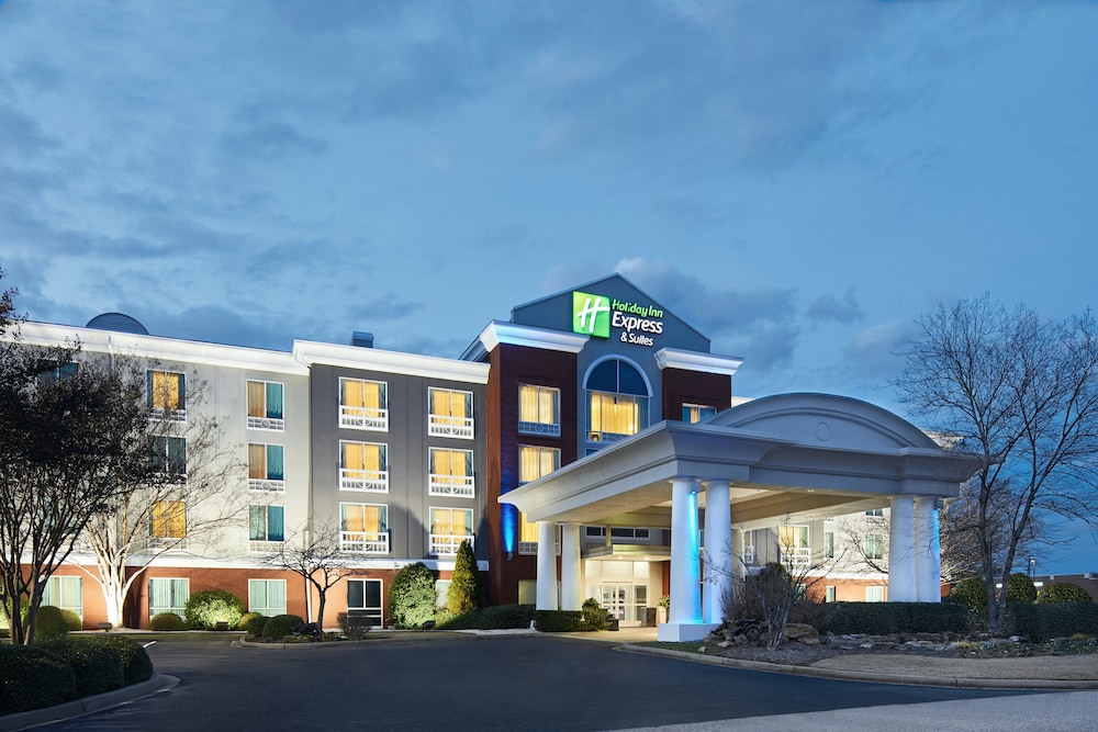 Holiday Inn Express I 26 & Us 29 At Westgate Mall by IHG in Spartanburg, United States