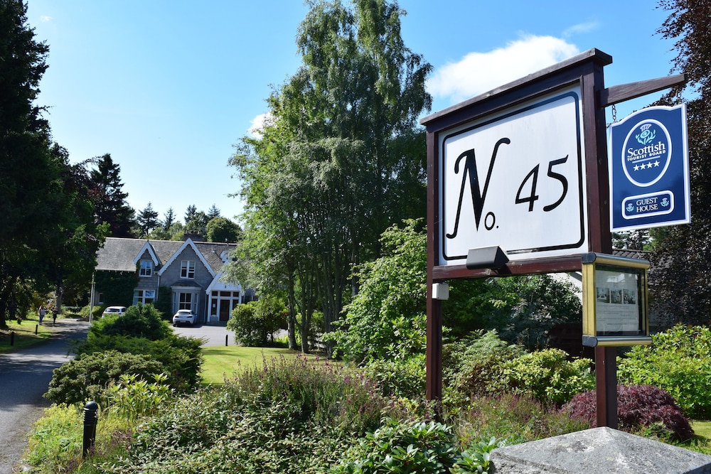 No 45 Ballater — 4-Star Luxury Hotel in Ballater, United Kingdom