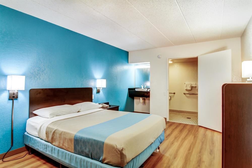 Red Roof Inn Bridgeton - photo 18