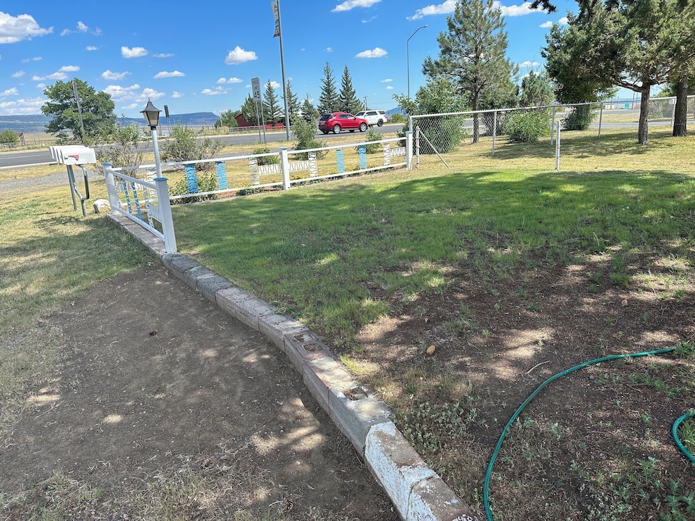 Maverick Motel and Glamp Ground - photo 37