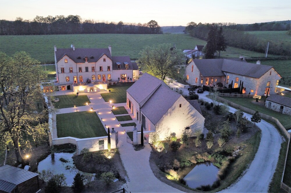 Domaine de Rymska - carbon neutral hotel in Lyon