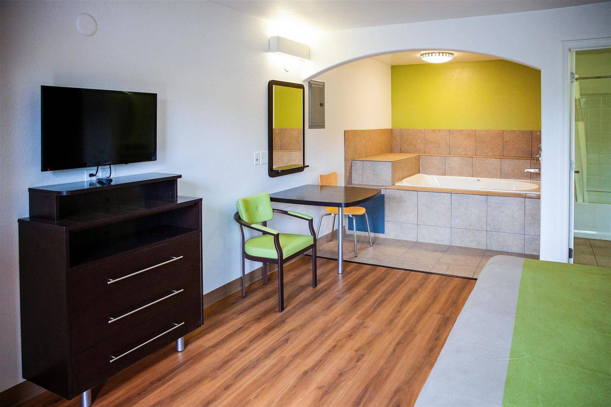 Studio 6 Mesa - photo 24