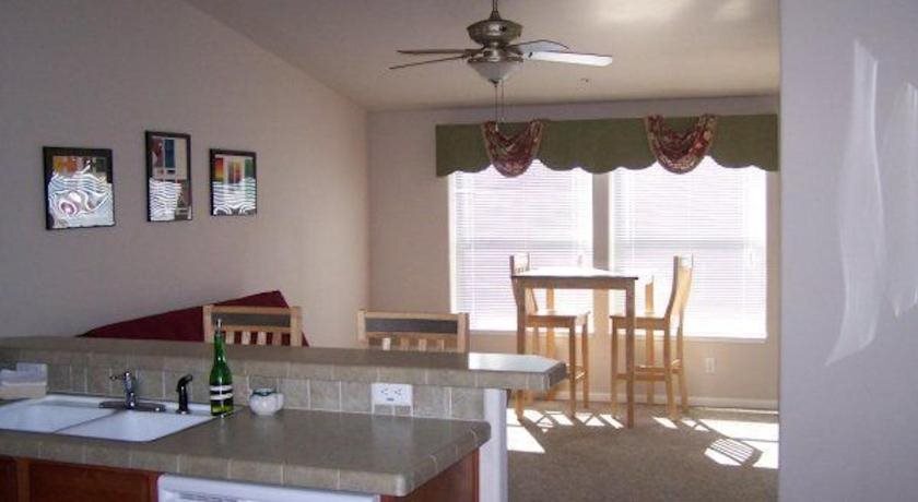 Creekside Inn & Resort - photo 17