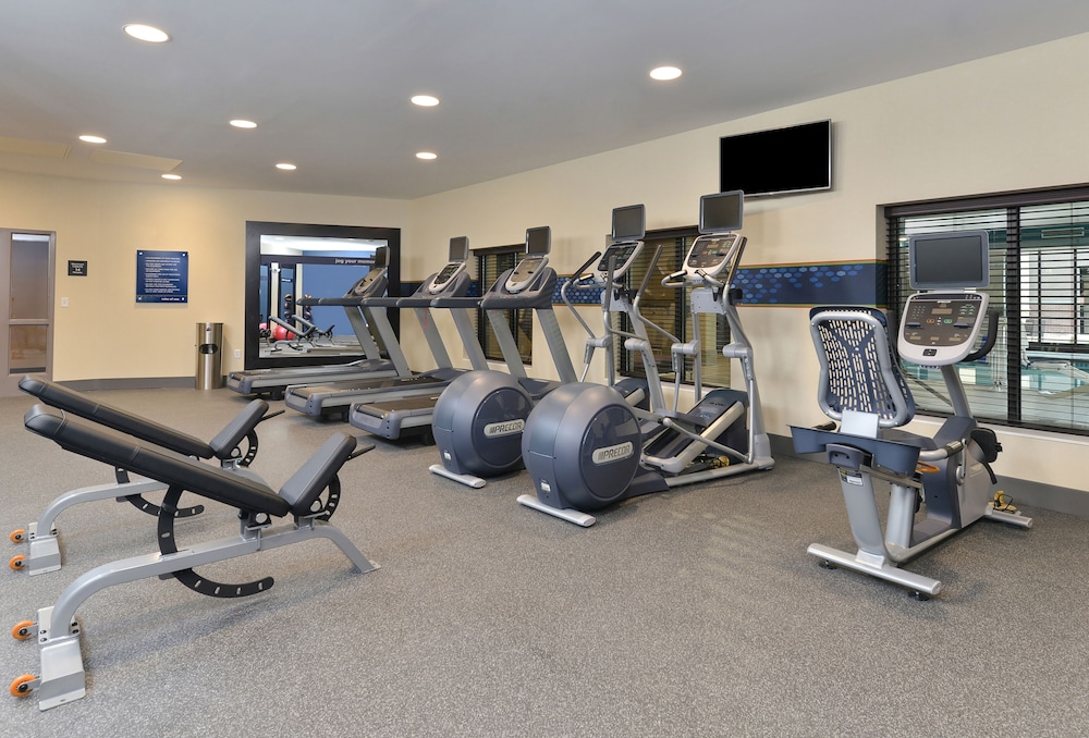 Hampton Inn & Suites Des Moines Downtown - photo 36