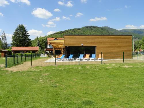 Flower Camping les Bouleaux — 4-Star Luxury Hotel in Saint-Amarin, France