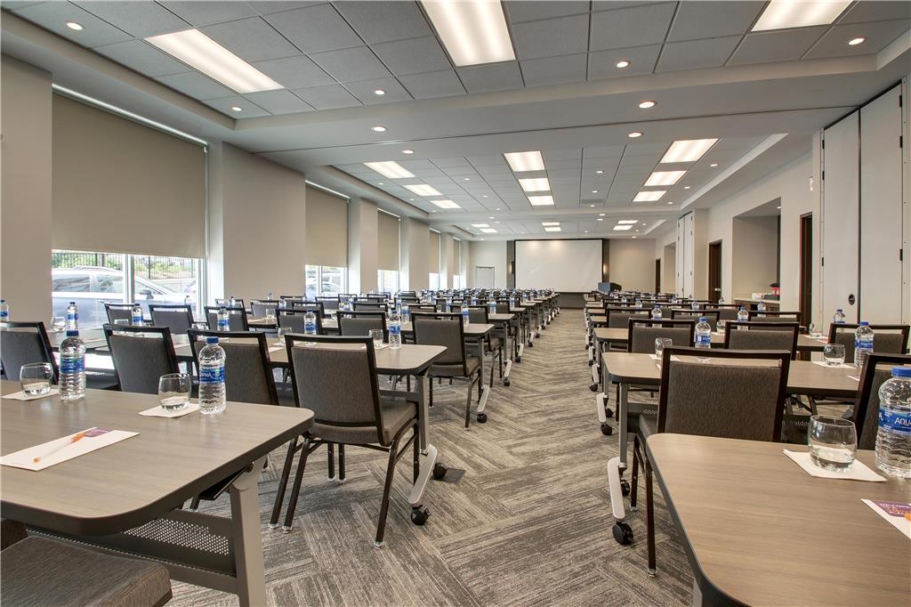 Hyatt Place Milwaukee Downtown - photo 11