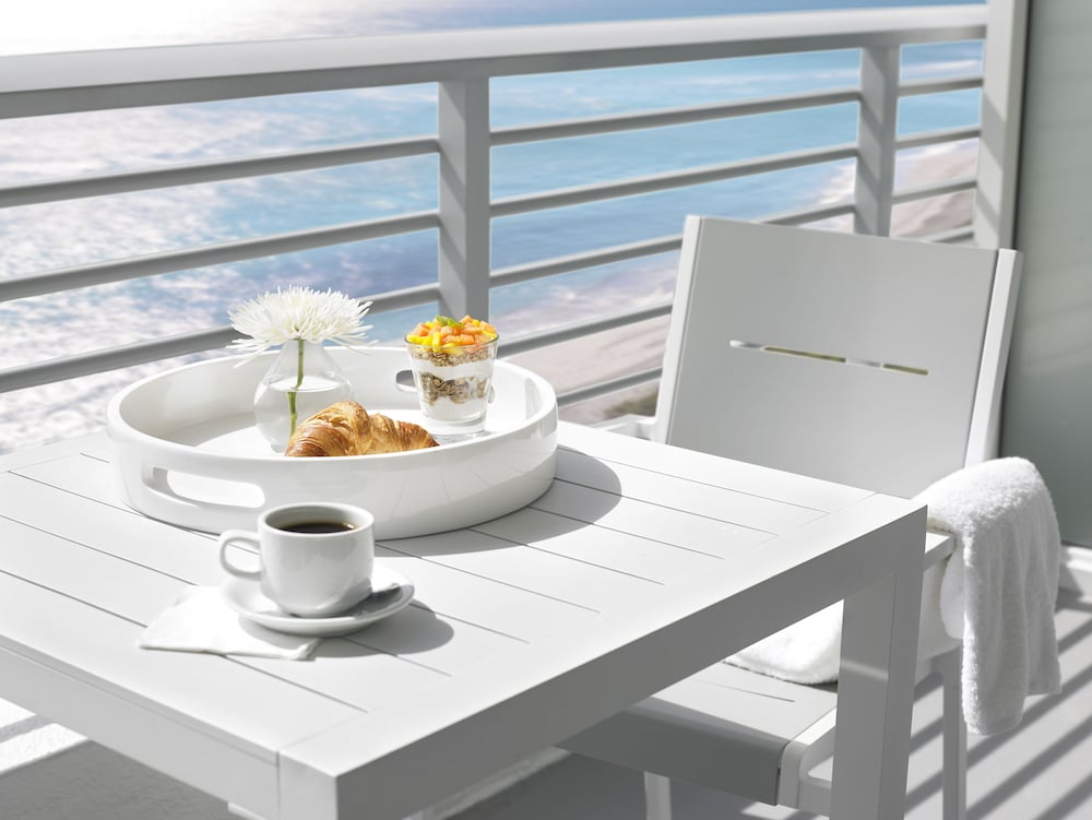 Grand Beach Hotel - photo 12