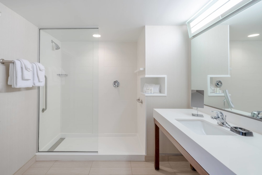Courtyard by Marriott Wilkes Barre Arena - photo 7