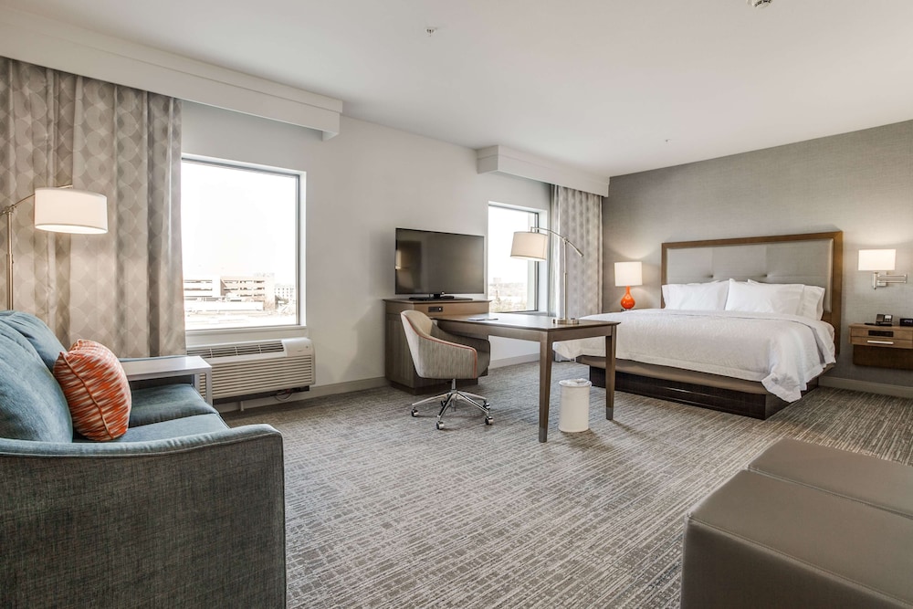 Hampton Inn & Suites North Dallas Central Expy - photo 10